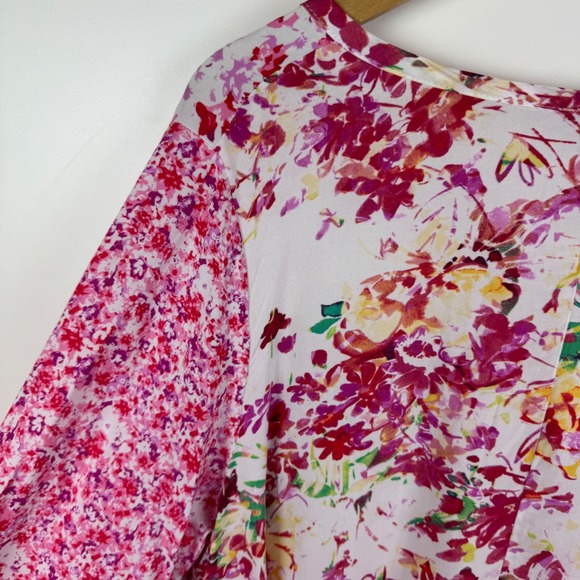 NEW Woman Within Floral Button Down Shirt Size 18/20 Multicolor Hanky Hem Flowy - Picture 3 of 9
